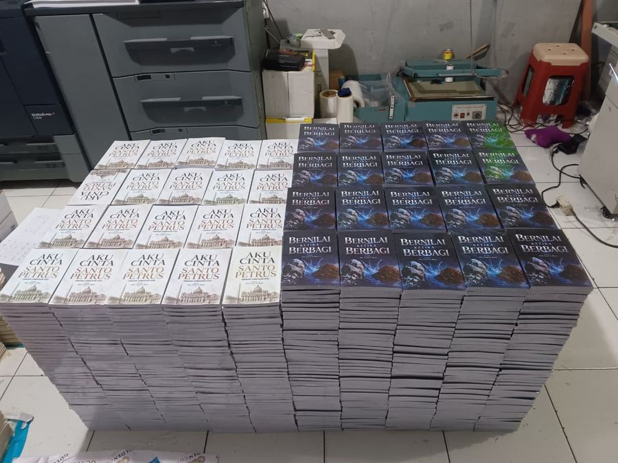 Pengiriman buku menggunakan armada Lalamove